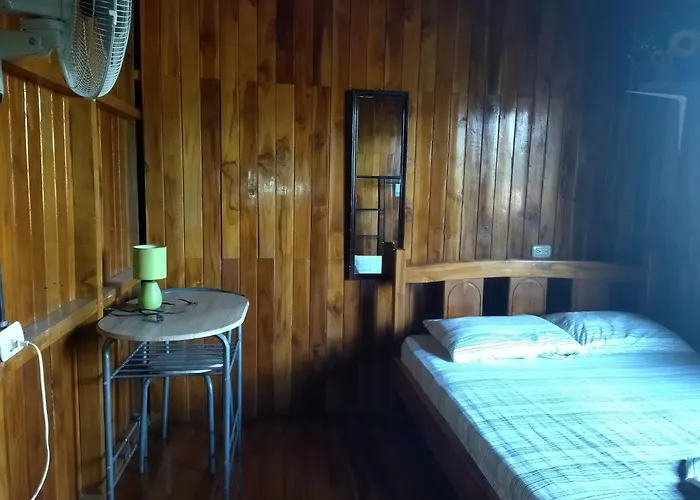 Mar Y Sol Lodge Sámara